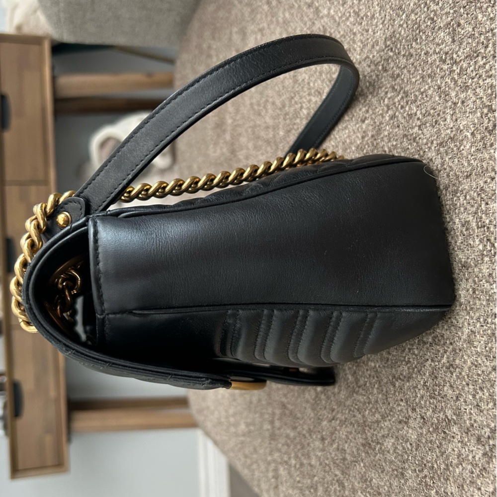 Gucci Marmont Medium Shoulder Bag - Picture 6 of 16